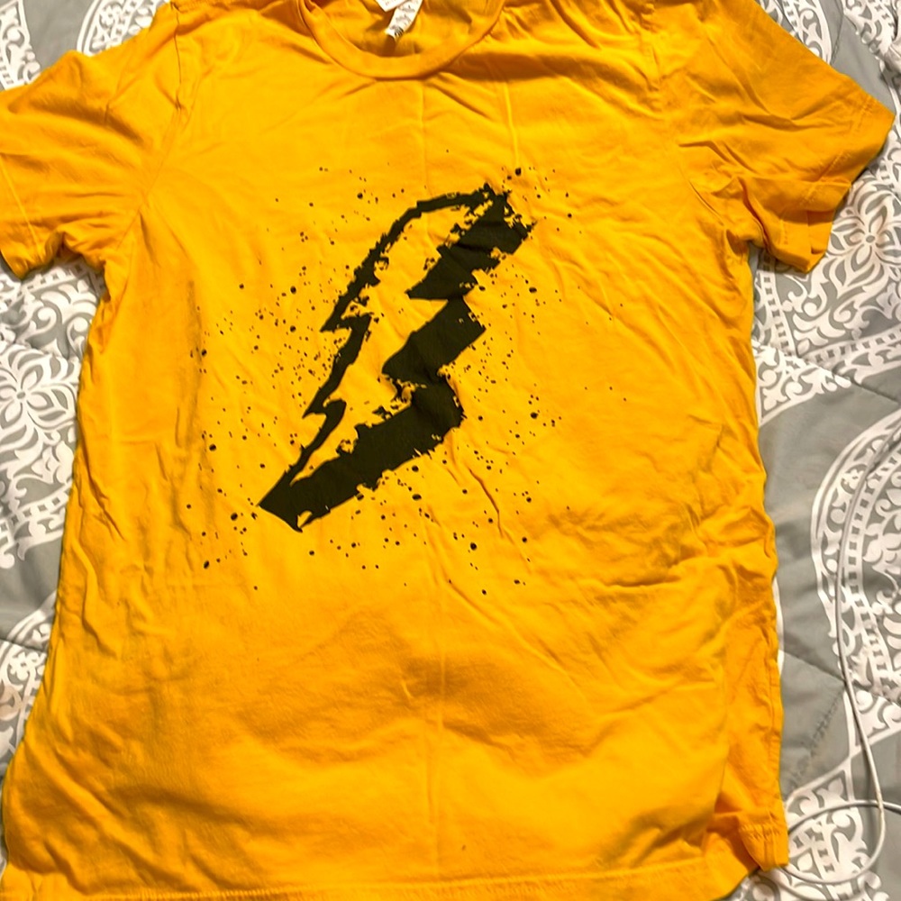 T-Shirt, Size Medium